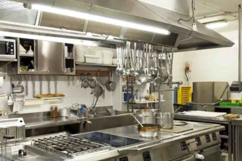 peralatan restoran dan fungsinya