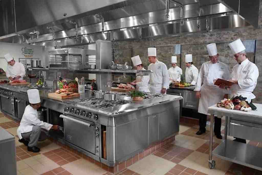 kabinet stainless steel untuk dapur produksi