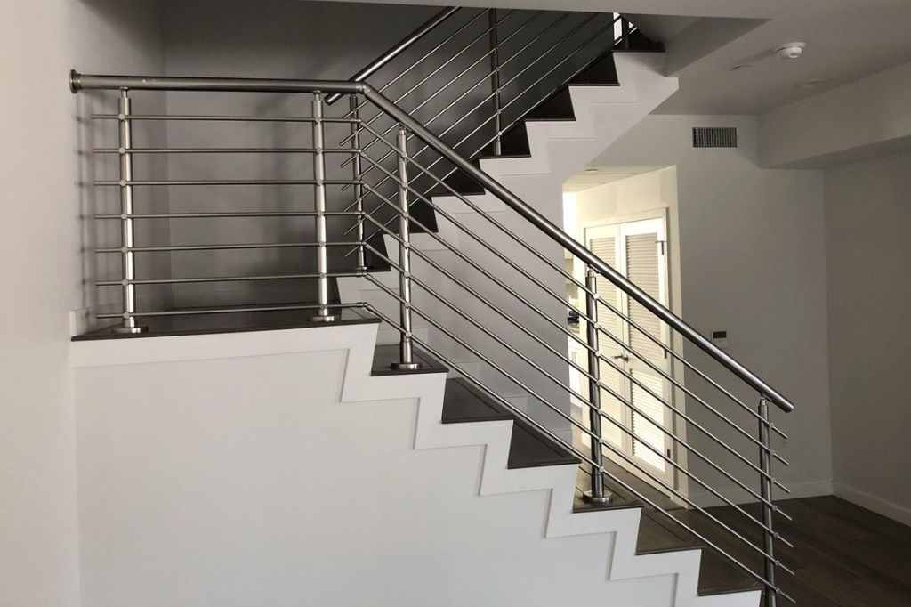 railing tangga stainless